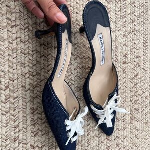 The cutest Manolo Blahnik lightly worm